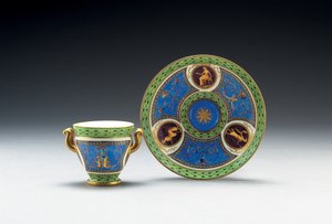 セーヴルブルーセレステと淡い緑色の挽いた両手持ちのカップ＆ソーサー、1790年 作： French School