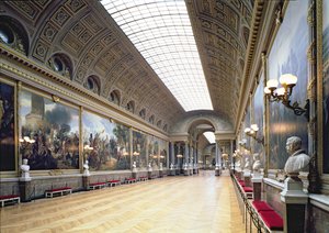 1837年に完成したフランスの最大の軍事勝利を示す33枚の絵画で飾られたバリーギャラリー（バトルギャラリー） 作： French School