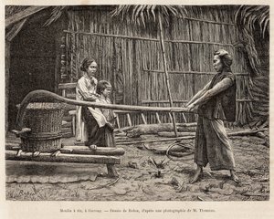 ゴコンの農民の家の前にある精米所。1872年にモリス医師が行ったコチンチンへの航海を描いたロビンの絵の後に彫られたもので、1875年にエドゥアール・シャルトンが編集した「Le tour du monde」に掲載されている。セルバ 作： French School