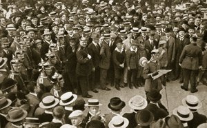 皇帝の宣戦布告が読み上げられる、ベルリン、ドイツ、1914 年 8 月 4 日