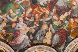 「音楽を演奏する天使の聖歌隊」として知られる聖母被昇天の詳細、トランセプトのドーム、1534年（フレスコ画） 作： Gaudenzio Ferrari