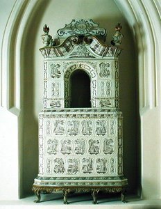 1760年頃のストーブ（鉛と金で釉薬をかけたタイル