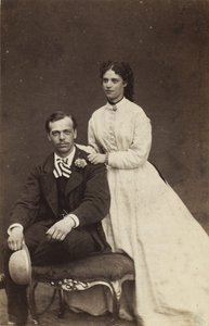 ロシアのアレクサンドル・アレクサンドロヴィッチ大公とデンマークのダグマー王女、1866年。 作： Georg Emil Hansen