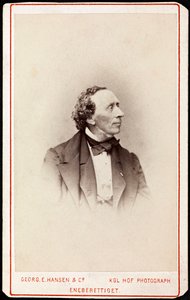 ハンス・クリスチャン・アンデルセン（1805-1875）の肖像、ハンセン、ゲオルグ・エミル（1833-1891）によるもの。写真、1871年頃。個人蔵
