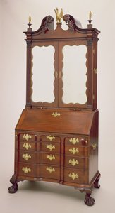 アルソップ書記、1770-76（金色のマホガニー、松と鏡） 作： George Bright