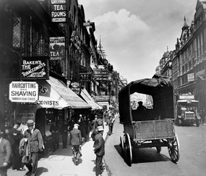 東を向いたストランド、ウェストミンスター、ロンドン、1910 年代。 作： George Davison Reid