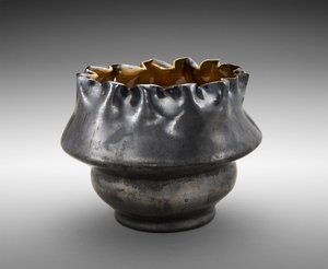 花瓶 作： George E. Ohr