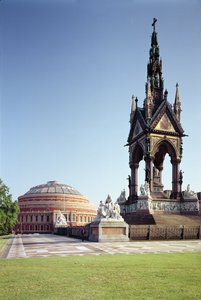 ロイヤルアルバートメモリアル、ロンドン 作： George Gilbert Scott
