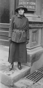 ファニア・ミンデルはおそらく1917年のバウンズビル裁判中に服用した 作： George Grantham Bain