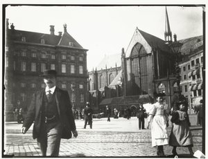 アムステルダムのダムの眺め 作： George Hendrik Breitner