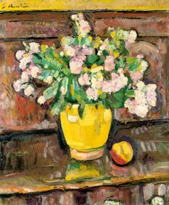 黄色の花瓶に花のある静物 作： George Leslie Hunter