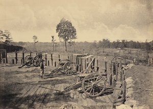 ジョージア州アトランタ前の反乱軍施設（その2 作： George N. Barnard