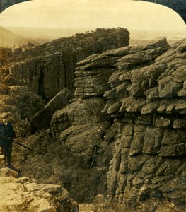 ワンダーランドのエッジ、グランピアンズ、ビクトリア、オーストラリア...、1908年。 作： George Rose
