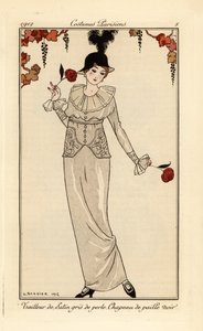 パールグレーのスーツに黒い麦わら帽子をかぶった女性。 パールグレーのサテンのスーツに、黒の麦わら帽子。 Tommaso Antongini の Journal des Dames et des Modes、Aux Bureaux du Jo からの George Barbier によるイラストの後に手彩色された pochoir (ステンシル) エッチング