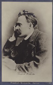フリードリヒ・ニーチェ（1844-1900）、ドイツの哲学者、作家（モノクロ写真） 作： ドイツの写真家