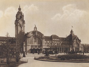 ヴィースバーデン中央駅（モノクロ写真） 作： German Photographer