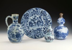 中国風フランクフルト青白磁セレクション 1700年頃（陶磁器 作： German School
