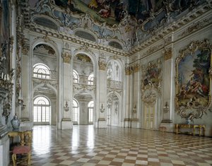 バロック美術：大サロンの様子。17世紀 ミュンヘンのニンフェンブルク宮殿（ドイツ 作： German School