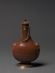 瓶」製造者マイセン磁器工場、ドイツ、1715年頃（磨かれた赤い石器、銀金のマウント 作： German School