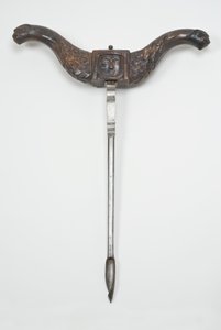 ハンドル付きオーガ、c.1600（梨の木と鋼）（701075-6も参照）