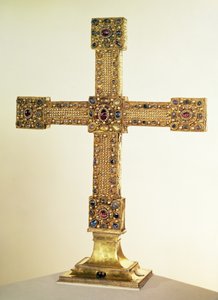 金のプレートで覆われ、真珠と貴石で飾られたオークで作られた、神聖ローマ帝国の帝国十字架、西ドイツ、1024-25（オーク、金、貴石と真珠）