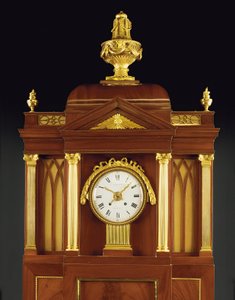 18世紀後半のオルガン時計（オルモルと真ちゅう製のマホガニー）