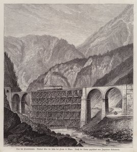 イタリア、フリウリ州ポンテ・ディ・ムロのフェッラ川にかかる鉄道高架橋（彫刻作品 作： German School