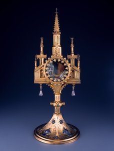 15世紀初頭にヒルデスハイムの工房で作られたヴェルフ家の財宝からの聖体顕示台（銅の金箔、銀、半透明のエナメルの彫刻） 作： German School