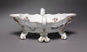 ドイツのマイセン磁器工場で製造されたソースボート、1735-56 作： German School
