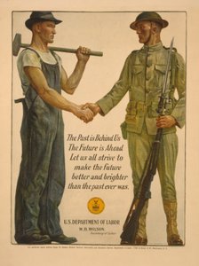 過去は私たちの後ろにあり、未来は先にあります。 1918年の過去よりも未来をより良く、より明るくするために私たち全員が努力しましょう