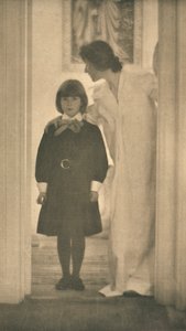 カセビエの「女性の中であなたは祝福されている 作： Gertrude Käsebier
