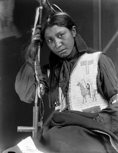 チャールズアメリカンホース、バッファロービルのワイルドウェストショーのメンバー、1900年頃 作： Gertrude Käsebier