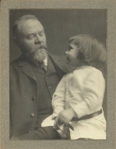 [エドゥアルド・ケーゼビアと孫のチャールズ・F・オマリー】。］ 作： Gertrude Käsebier