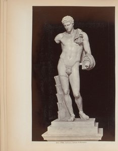 イタリア、ローマのバチカン美術館のベルヴェデーレによるエルメスの彫刻 Roma (Vaticano) Antinoo di Belvedere (オブジェクトのタイトル)