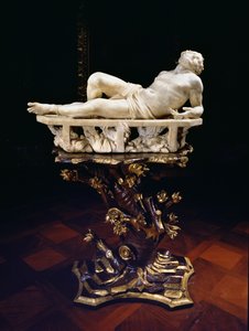 聖ローレンスの殉教、1613年（大理石）