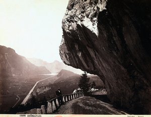 スイス・ブリュニグパス山中の道 作： Giorgio Sommer