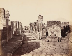 ポンペイ、サッルスティオ通り（Strada di Sallustio）、c.1870年（写真） 作： ジョルジオの夏