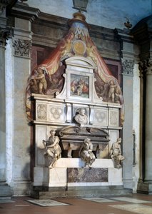 ルネッサンス期の彫刻家・建築家であるミケランジェロに敬意を表した葬儀用モニュメント 作： Giorgio Vasari