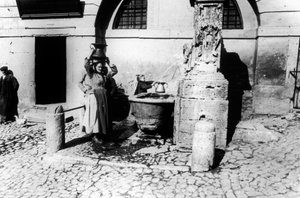 噴水の女性たち 作： Giovanni Battista Simone Unterveger
