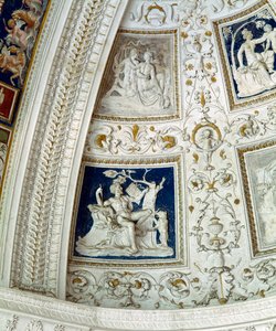 ロッジア、神話のレリーフパネルで飾られた金庫の詳細、1520年代の漆喰 作： Giovanni da Udine