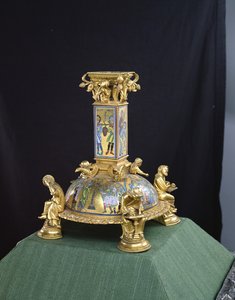 サンベルタン修道院の聖ベルタン十字架の底、1180年頃（金色のブロンズとシャンプーヴエナメル）（204570、232625、232839も参照）