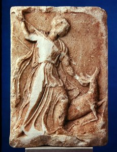 アルテミスの狩猟、紀元前410年頃（大理石） 作： Greek