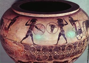 ペルセウスとゴルゴンを描いた恐竜、戦車間で戦うホプライトの詳細、紀元前580年頃（セラミック）（173180も参照） 作： Greek