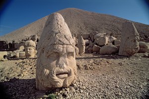 ゼウス・オロマンデスの代表 作： Greek