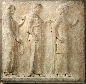 三人の女神」、タソス島の「テオレスの通路」のレリーフ、紀元前470年頃（大理石製 作： Greek