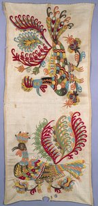 スポラデス諸島スキロス島のシーツ片端（絹糸で刺繍したリネン） 作： Greek School