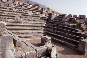 元老院（ブールティオン） 作： Greek School