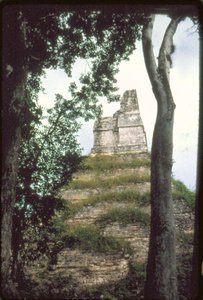 碑文の神殿c。 700AD