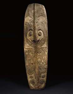 楕円形の東セピックシールド、ウォガムシンまたはエイプリル川（木） 作： Guinean New
