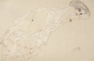 胃に横たわって右向きのヌードをリクライニング、1910年 作： Gustav Klimt
